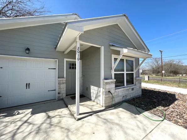 2010 N Ranch Estates Blvd, New Braunfels, TX 78130