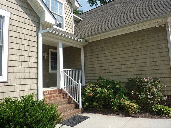 2nd image of 530 Wilton Coves Dr