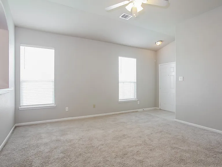 15702 Flagstone Walk Way — Photo 8