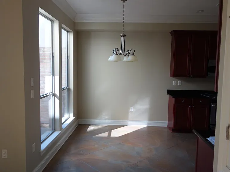 1207 Rue Renoir — Photo 10