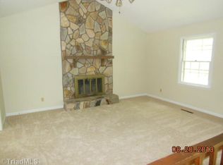 3880 Crosland Rd, Winston Salem, NC 27106
