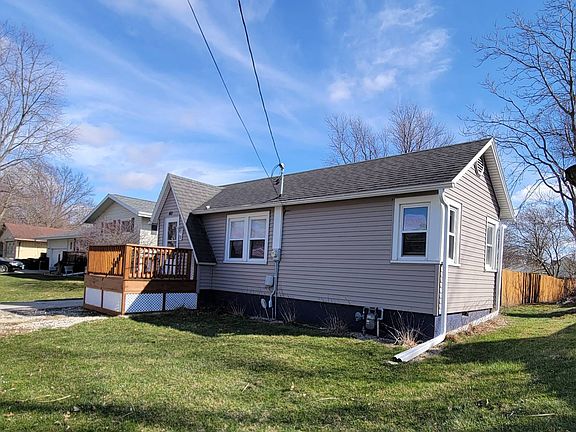 2nd image of 411 E Girard Ave