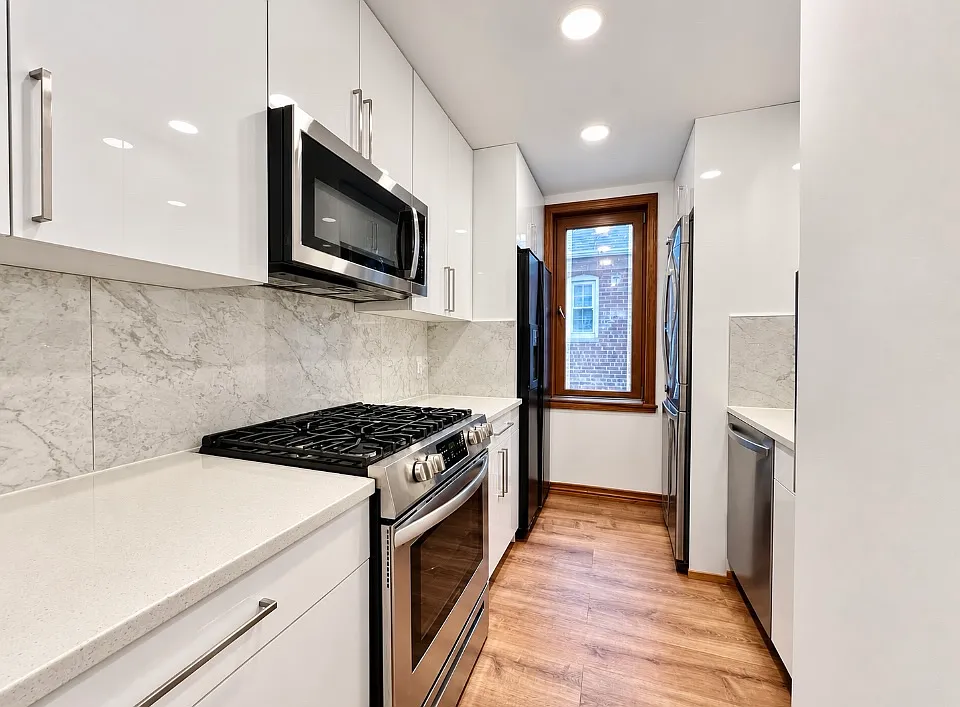 3780 Surf Ave #2