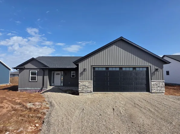 N9240 Homestead Ln, Appleton, WI 54915