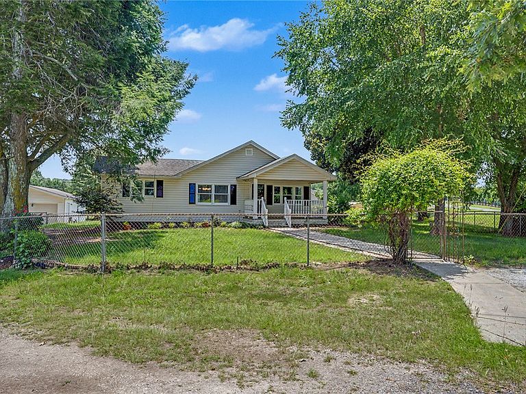 Listing photo 4