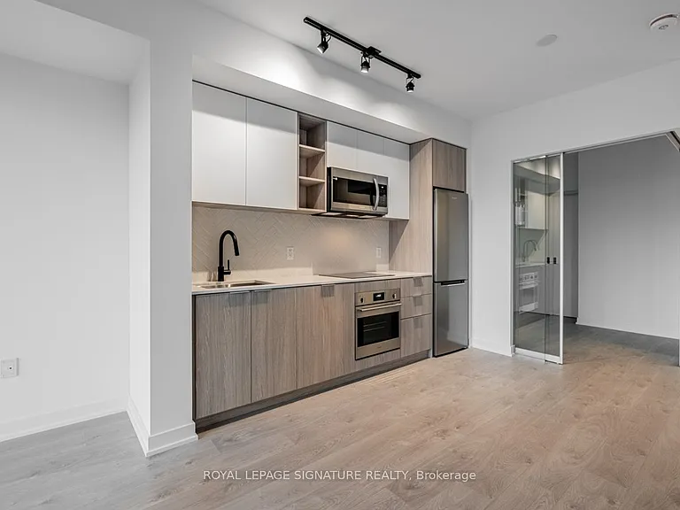 36 Zorra St #805 — Photo 5
