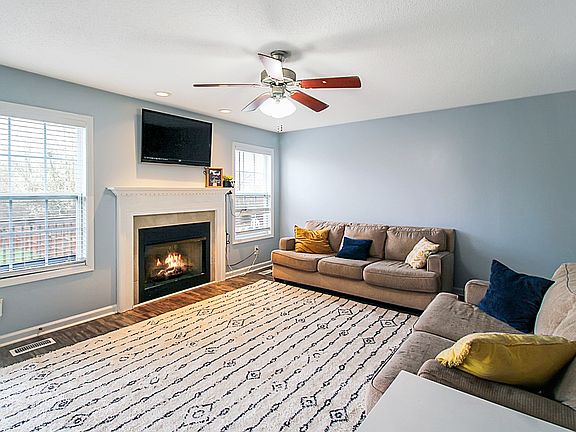 4th image of 1315 Sunfield Dr