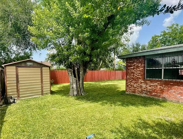 2520 Goldcrest Ave — Photo 4