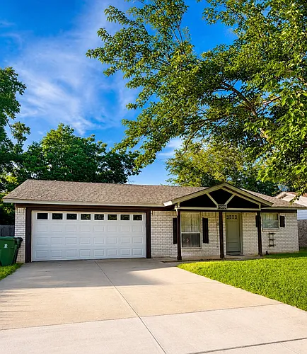 2509 Reever St Photo 1