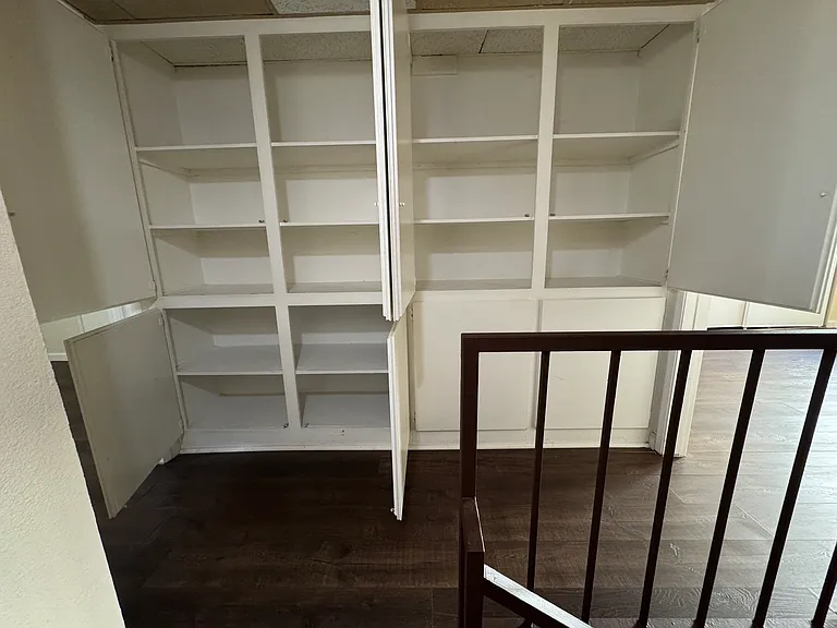 7631 Reseda Blvd — Photo 10