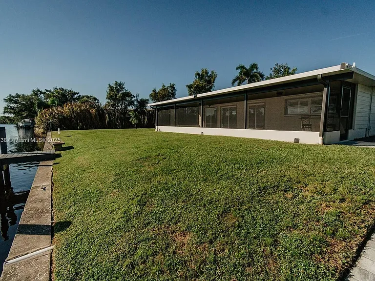 9675 SW Anchor Dr — Photo 45