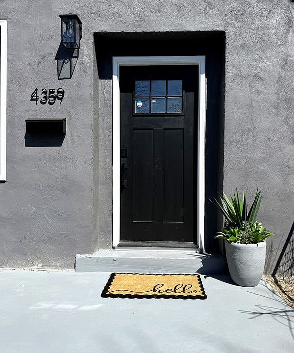 1st image of 4359 Fleming St