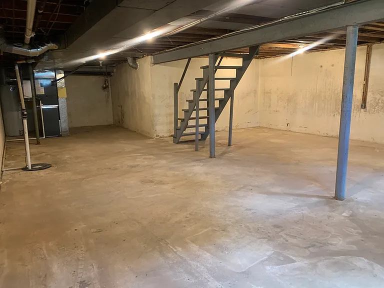 Full unfinished basement