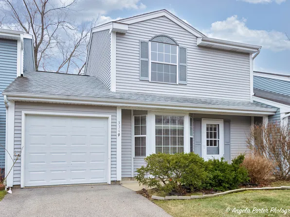 3349 Greenwich Ln, Island Lake, IL 60042