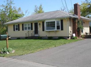 75 Sanders St, Chicopee, MA 01020