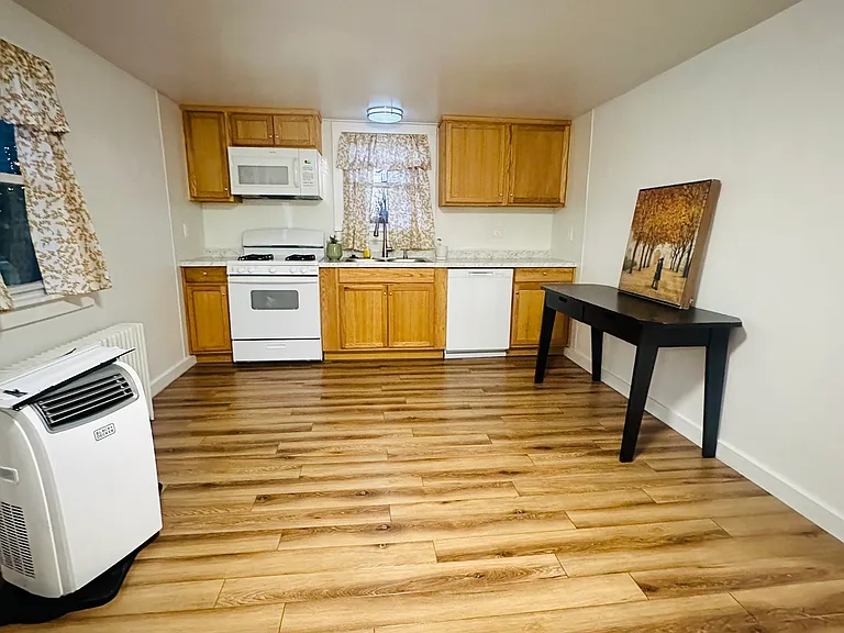 525 Cherry Ln — Photo 34