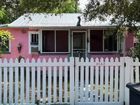 535 WILKIE STREET, DUNEDIN, FL 34698