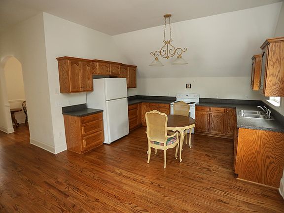 Kitchen & Hallway