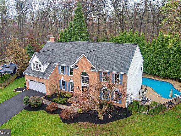 2nd image of 10311 Winstead Ct