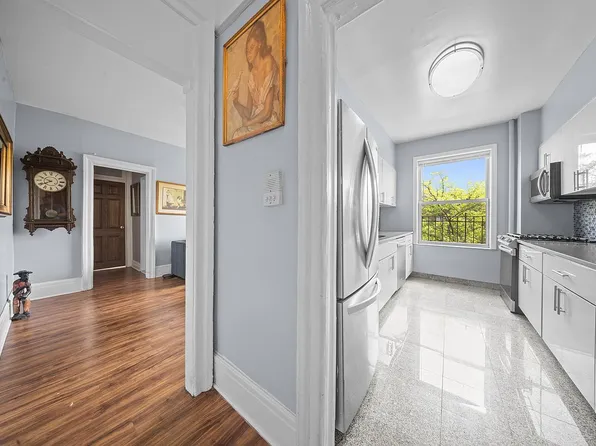 45-08 40th St APT F32, Queens, NY 11104