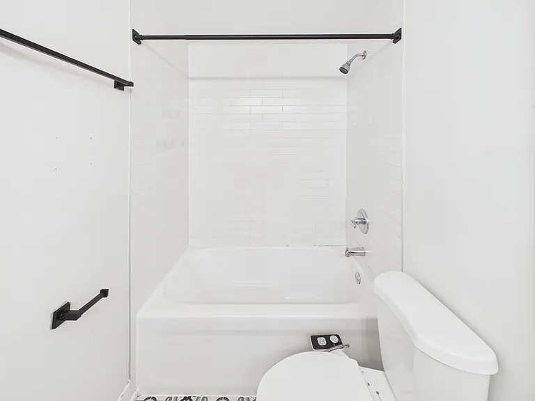 2725 N Drake Ave #1 — Photo 16