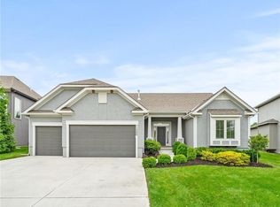 11382 S Longview Rd, Olathe, KS 66061