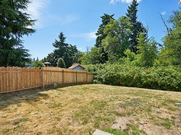2110 Baines Blvd — Photo 14