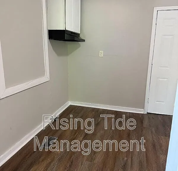 3905 39th Ct N — Photo 11