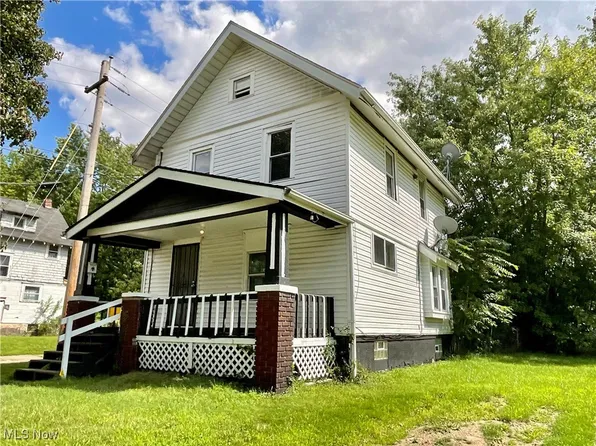 354 E Crosier St, Akron, OH 44311