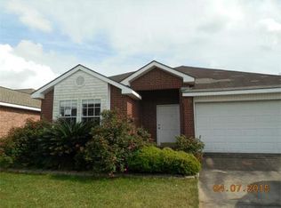 2212 S Village Green St, Harvey, LA 70058