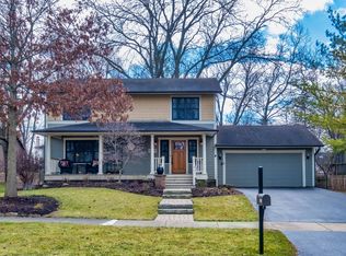 1014 Brentwood Pl, Geneva, IL 60134