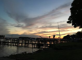 618 Riverside Dr, Baltimore, MD 21221