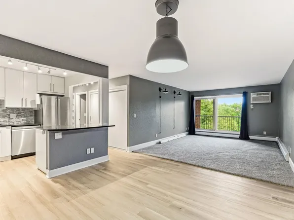 1700 Four Oaks Rd APT 331, Eagan, MN 55121