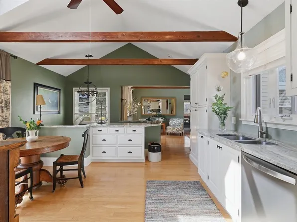 10 Spruce St #B, Danvers, MA 01923