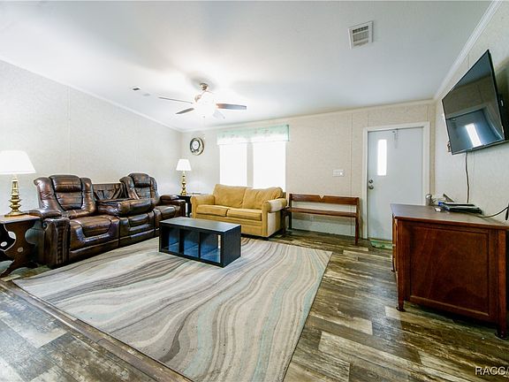 3rd image of 4835 N East Ave #10