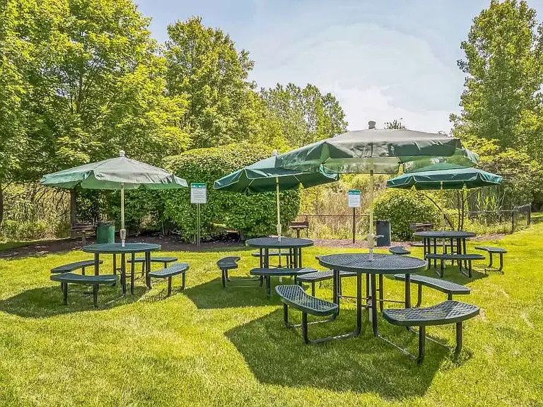 RiverBend at Wappingers Falls Apartments — Photo 7