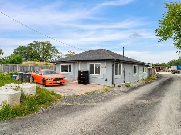 3936 176th St, Surrey, BC V3Z 1C4