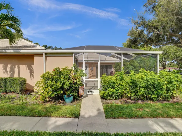 4202 Ridgewood Court, Palm Beach Gardens, FL 33403
