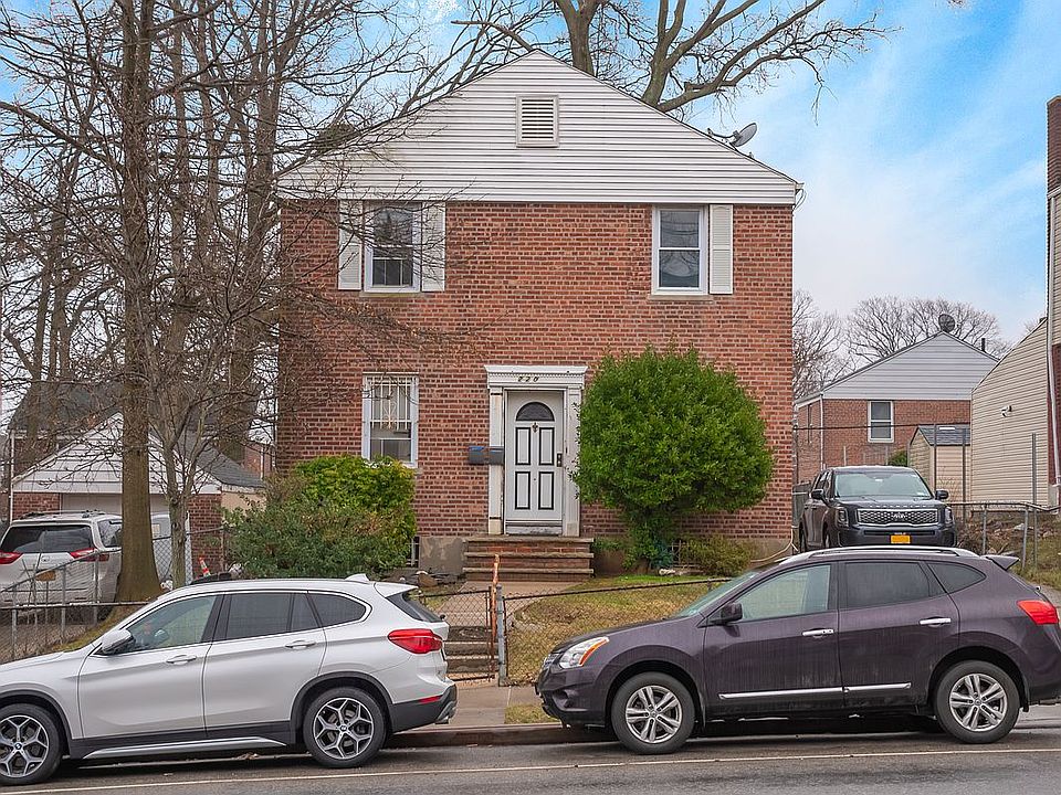 1st image of 220 Vanderbilt Ave