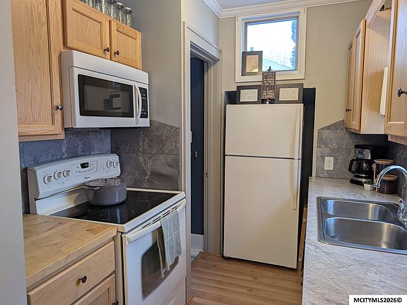 5th image of 926 N Harrison Ave