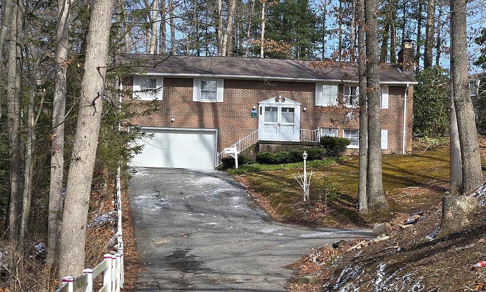 1st image of 1806 S Hills Dr