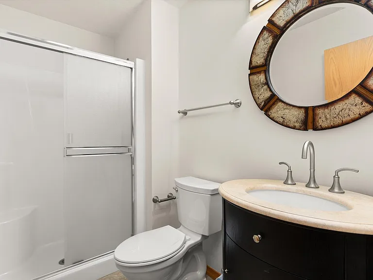 2427 Reynolds Manor Dr #0 — Photo 16