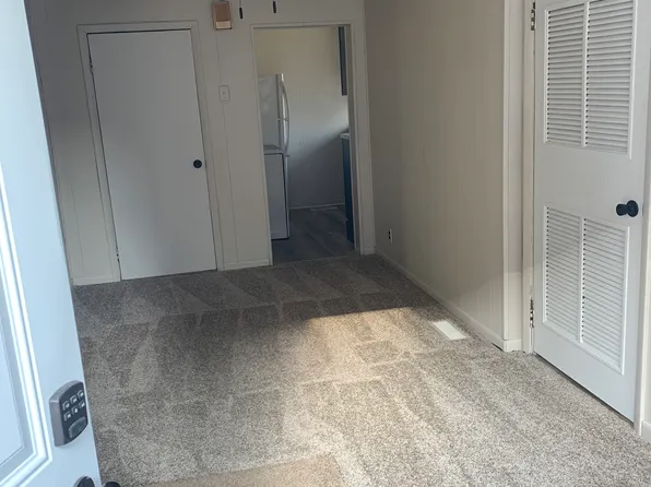 522 W Grand River Ave #2, Howell, MI 48843