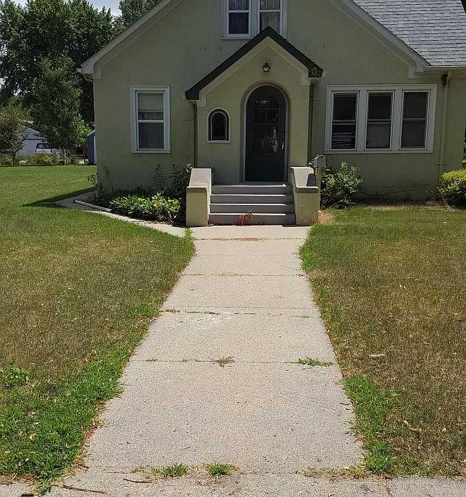 2nd image of 608 Humiston Ave
