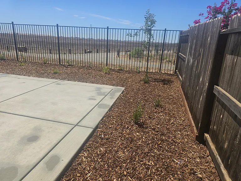12142 Alamosa Dr — Photo 15