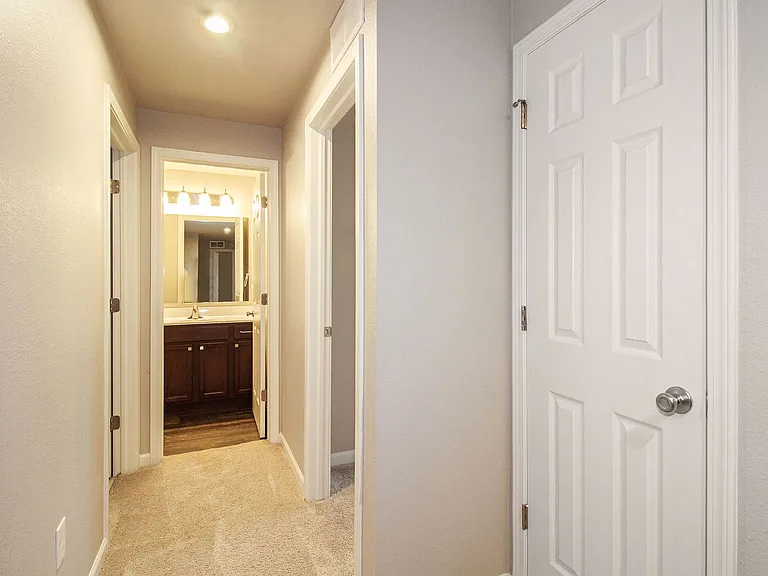 372 White Pine Ct — Photo 13