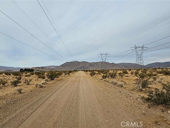 4th image of 800 Powerline Rd