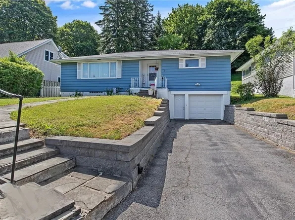 404 Hillsboro Pkwy, Syracuse, NY 13214