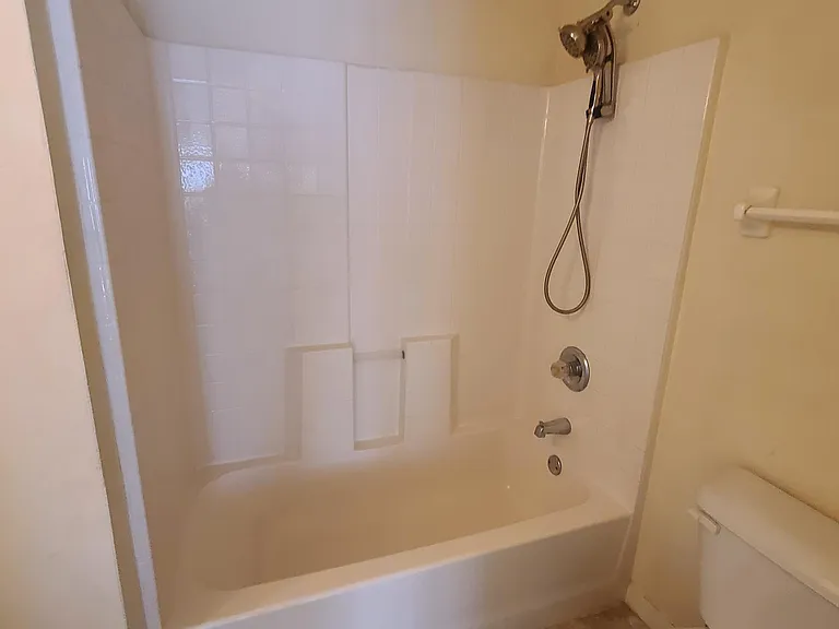1018 Grand Hickory Cir — Photo 18
