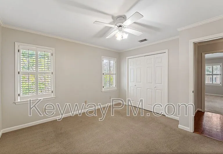 879 Sparkleberry Rd — Photo 28